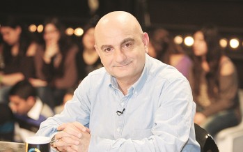 قلق بين محبي ريمون صليبا بعد دخوله المستشفى وزوجته تروي التفاصيل