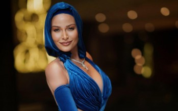 باميلا الكيك تكشف سرّ تغطية شعرها بالإكسسوارات