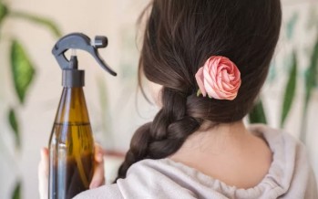 بخاخ البقدونس الطبيعي للشعر.. طريقة طبيعية لتقوية وتعزيز نمو الشعر.. إليك كيفية إعداده بطريقة بسيطة وفعالة.