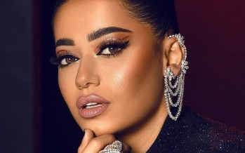 رحمة رياض تطل بفستان من 