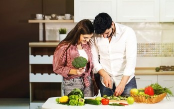 نصائح لتشجيع زوجك على مشاركتك اهتماماتك