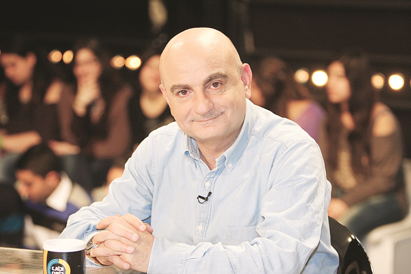 قلق بين محبي ريمون صليبا بعد دخوله المستشفى وزوجته تروي التفاصيل