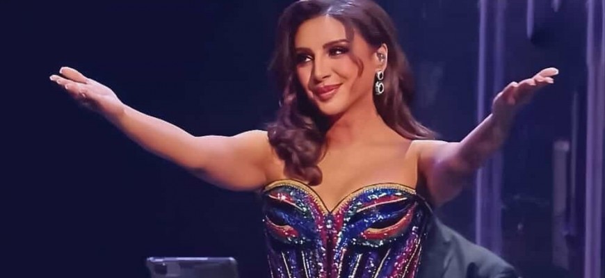 أنغام تخطف الأضواء في حفل لندن.. وإشادات واسعة بعودتها بعد أزمتها الصّحّيّة