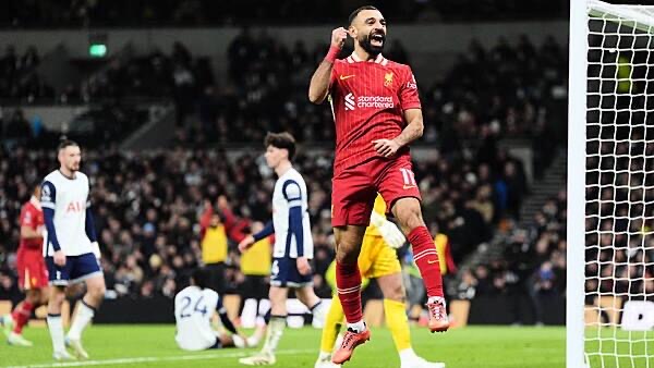 المصري محمد صلاح يحطم ارقام اساطير الدوري الإنكليزي المصري محمد صلاح يحطم ارقام اساطير الدوري الإنكليزي