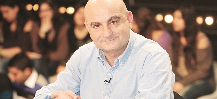 قلق بين محبي ريمون صليبا بعد دخوله المستشفى وزوجته تروي التفاصيل قلق بين محبي ريمون صليبا بعد دخوله المستشفى وزوجته تروي التفاصيل
