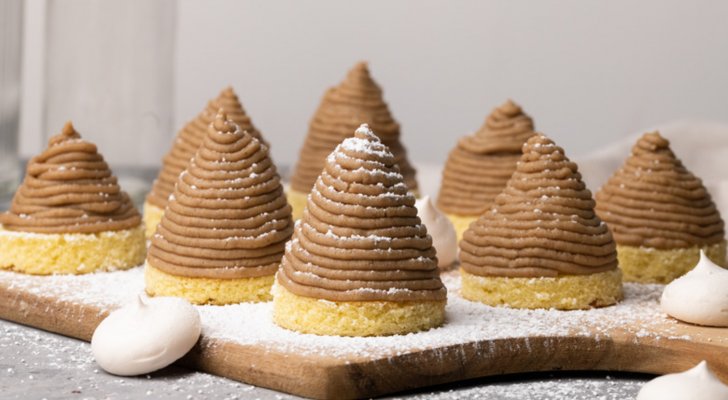 Mont Blanc حلوى تقليدية تقدم على مائدة رأس السنة تدعو الى التفاؤل Mont Blanc حلوى تقليدية تقدم على مائدة رأس السنة تدعو الى التفاؤل