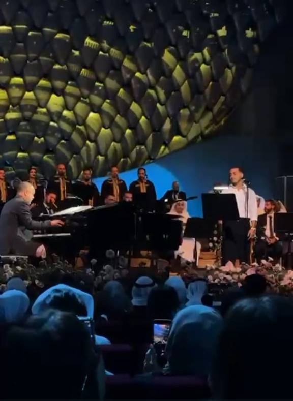 جاد عزالدين يشعل ليالي دار الأوبرا الكويتية بإحساسه وصوته.. وموسيقى ميشال فاضل تخطف الأضواء