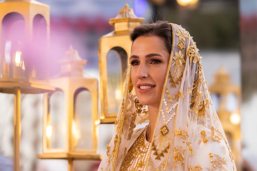 بإرادة ملكية… لقب “أميرة” لـ رجوة آل سيف بعد زواجها من ولي عهد الأردن