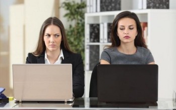 10 علامات تدل على أن الشخص يكرهك