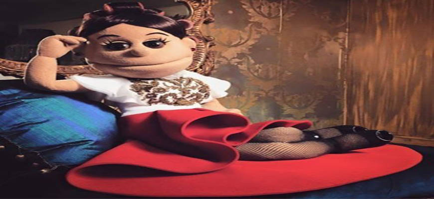 من هي من هي