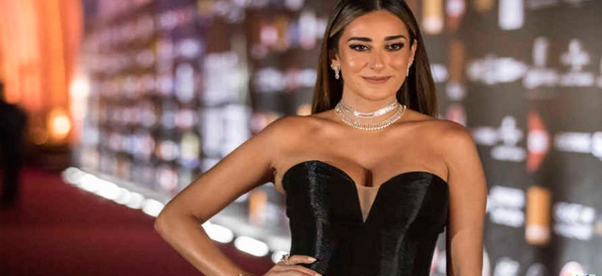 أمينة خليل تركّز على الأعمال السينمائية أمينة خليل تركّز على الأعمال السينمائية