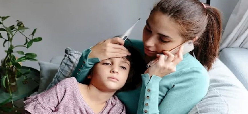 حمّى الأطفال: كيف تتصرّف الأم بوعي وأمان؟