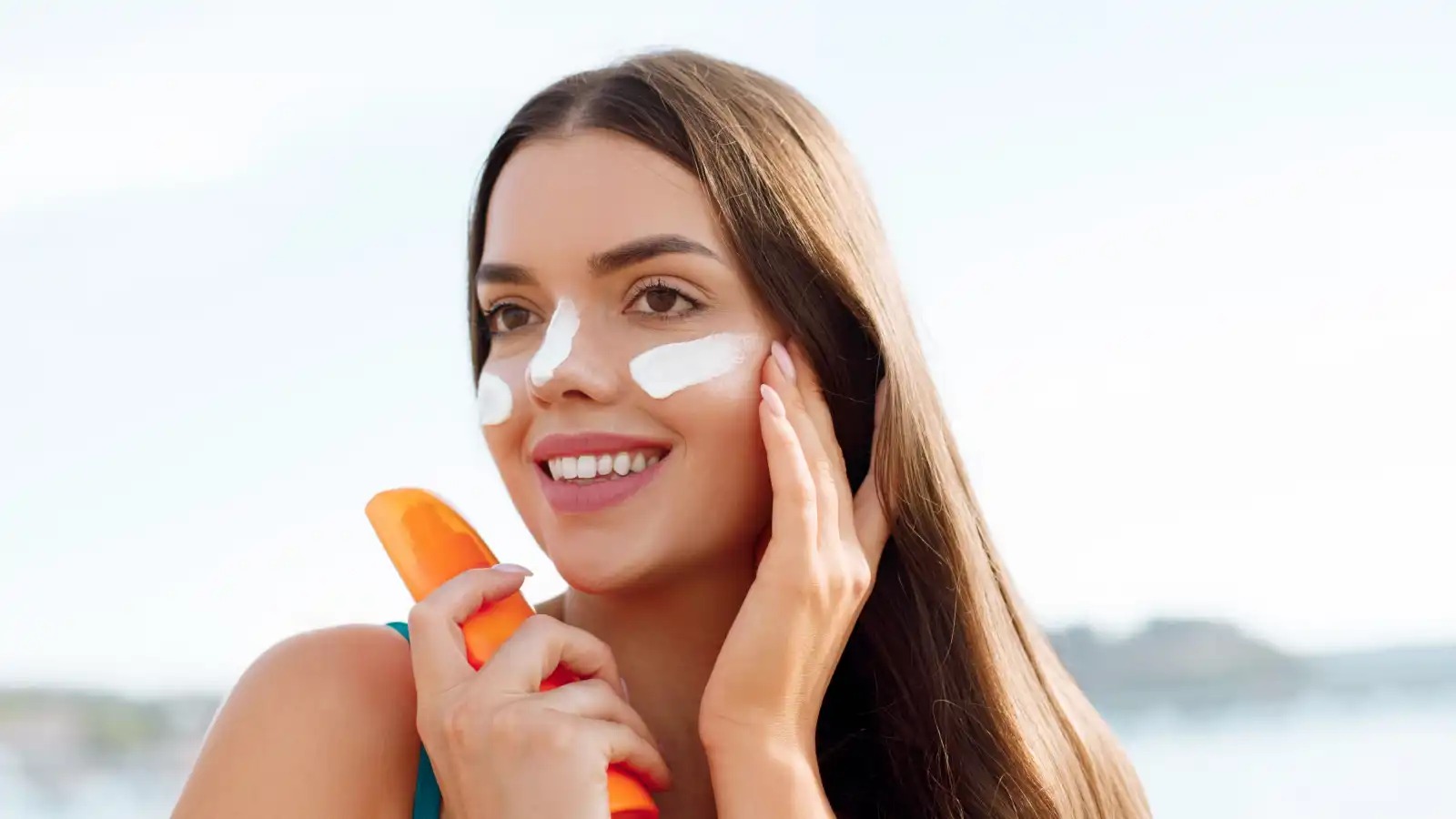 روتين العناية بالبشرة في الصيف.. خطوات بسيطة لبشرة نضرة ومشرقة