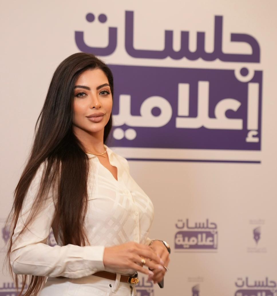 دعاء صلاح تشارك جمهورها بحضورها جلسات إعلامية